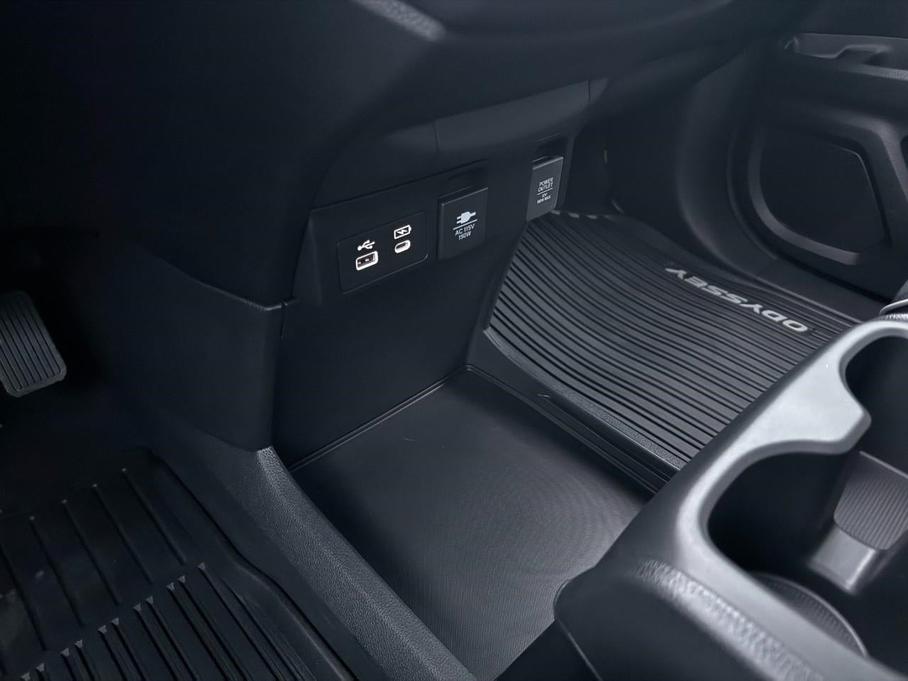 2025 Honda Odyssey Touring Auto