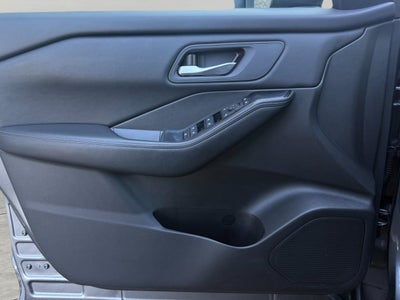 2025 Nissan Rogue AWD SV