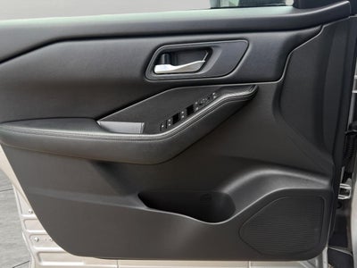 2025 Nissan Rogue AWD SV