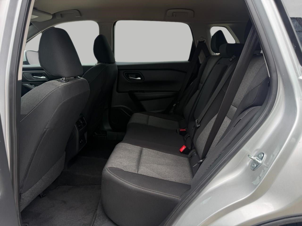 2025 Nissan Rogue AWD SV