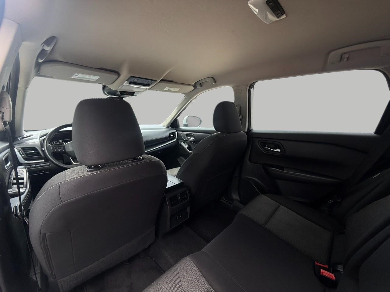 2025 Nissan Rogue AWD SV