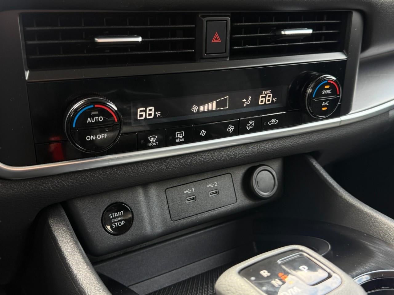 2025 Nissan Rogue AWD SV