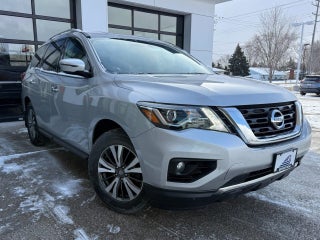 2017 Nissan Pathfinder SV