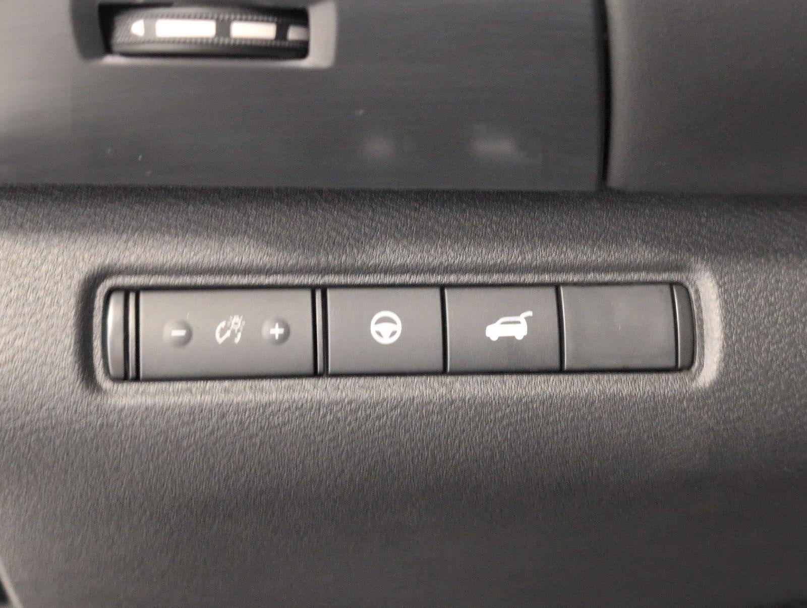 2025 Nissan Pathfinder SL - Photo 10