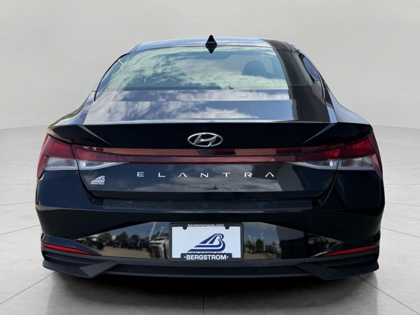2022 Hyundai Elantra SEL IVT