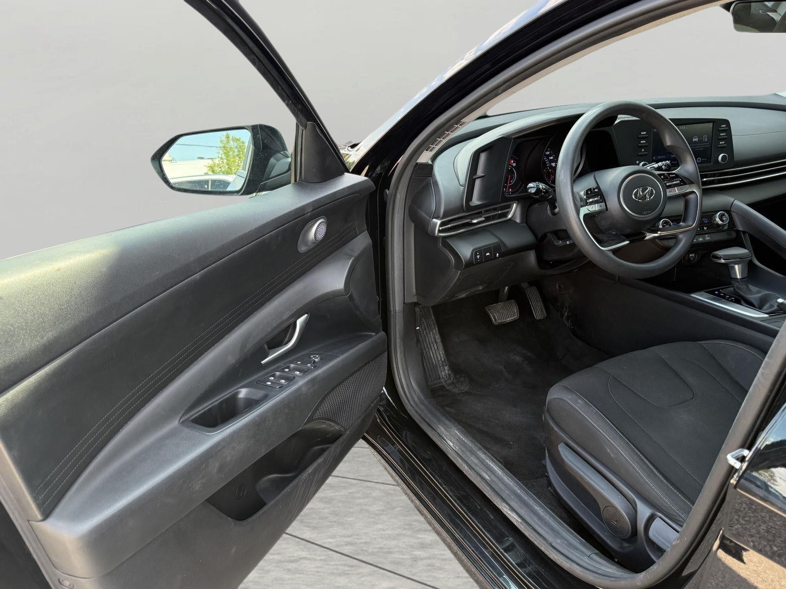 2022 Hyundai Elantra SEL IVT