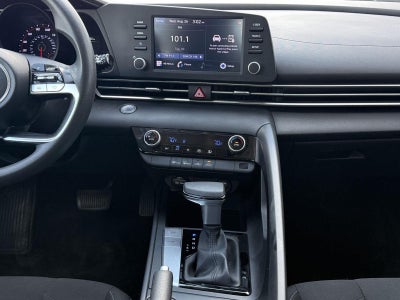 2022 Hyundai Elantra SEL IVT