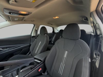 2022 Hyundai Elantra SEL IVT