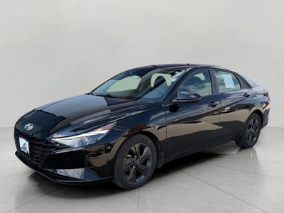 2022 Hyundai Elantra SEL IVT