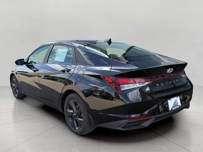 2022 Hyundai Elantra SEL IVT