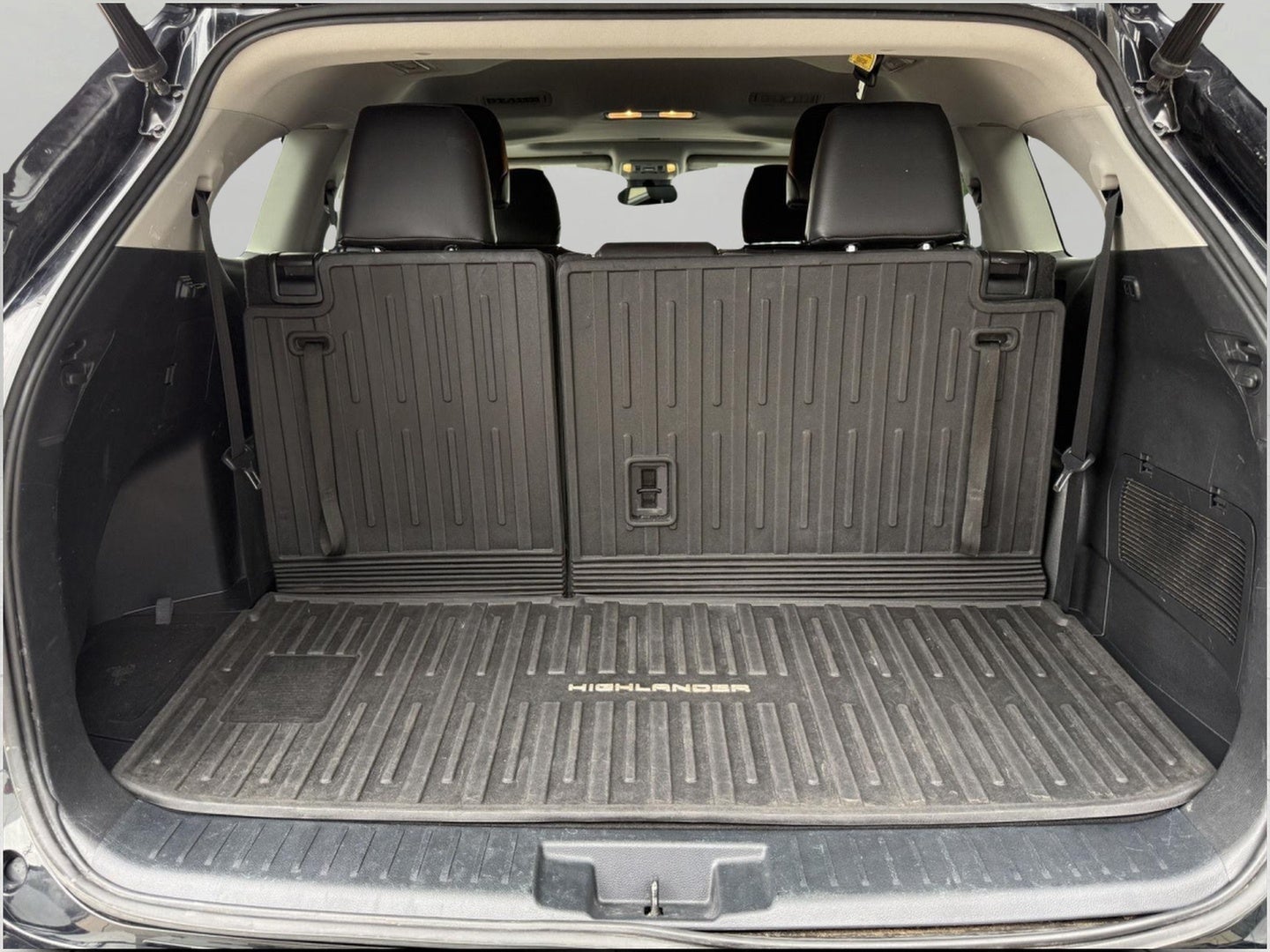 2022 Toyota Highlander XLE AWD (Natl)