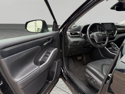 2022 Toyota Highlander XLE AWD (Natl)