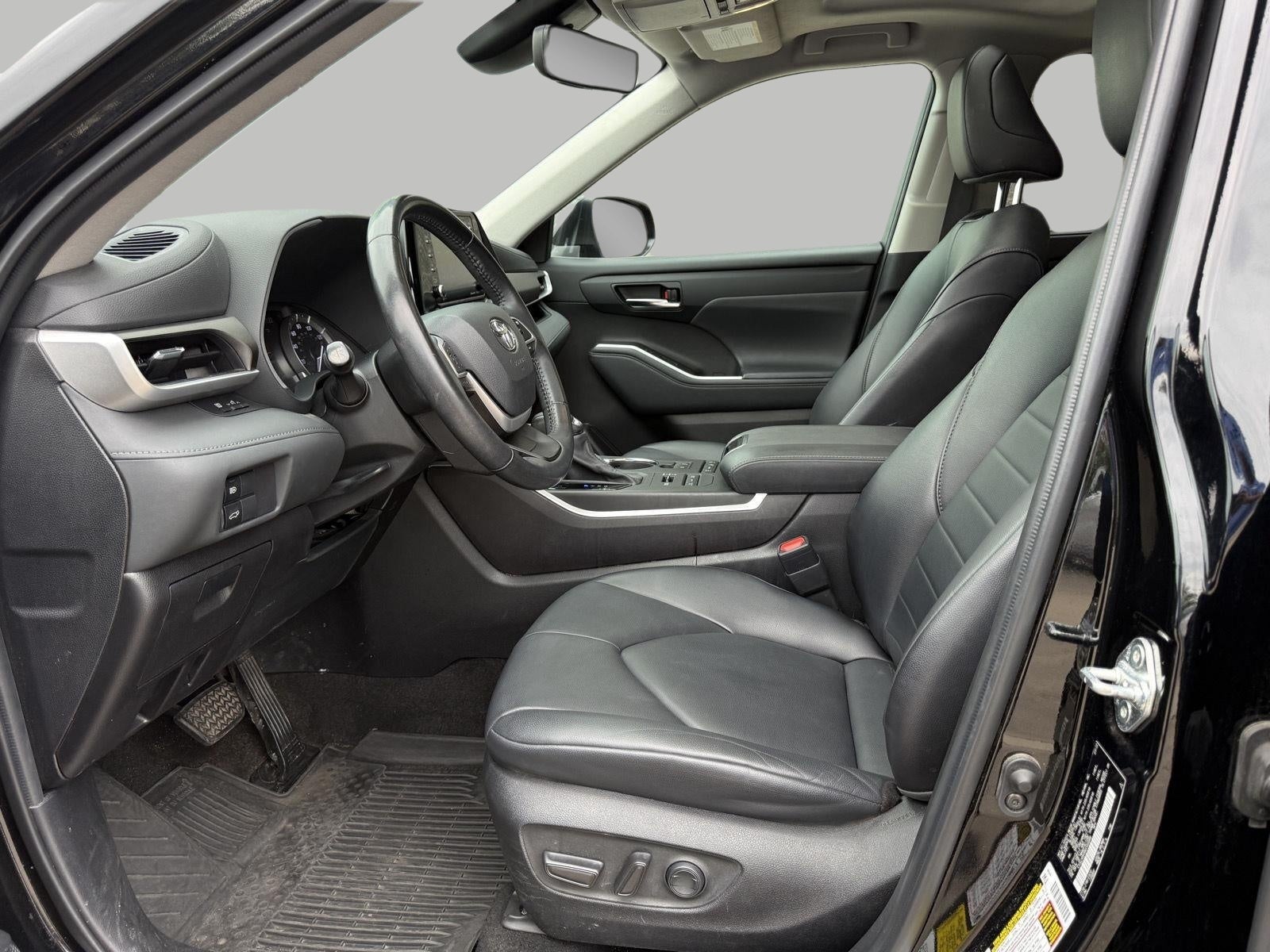 2022 Toyota Highlander XLE AWD (Natl)