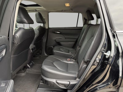 2022 Toyota Highlander XLE AWD (Natl)