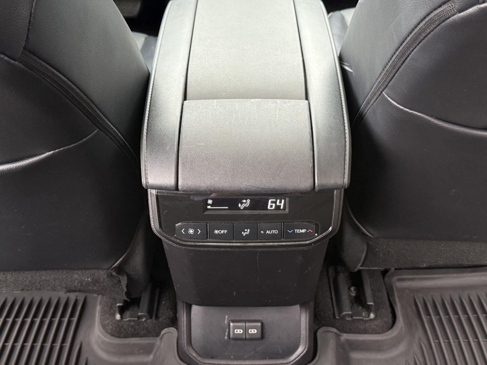2022 Toyota Highlander XLE AWD (Natl)