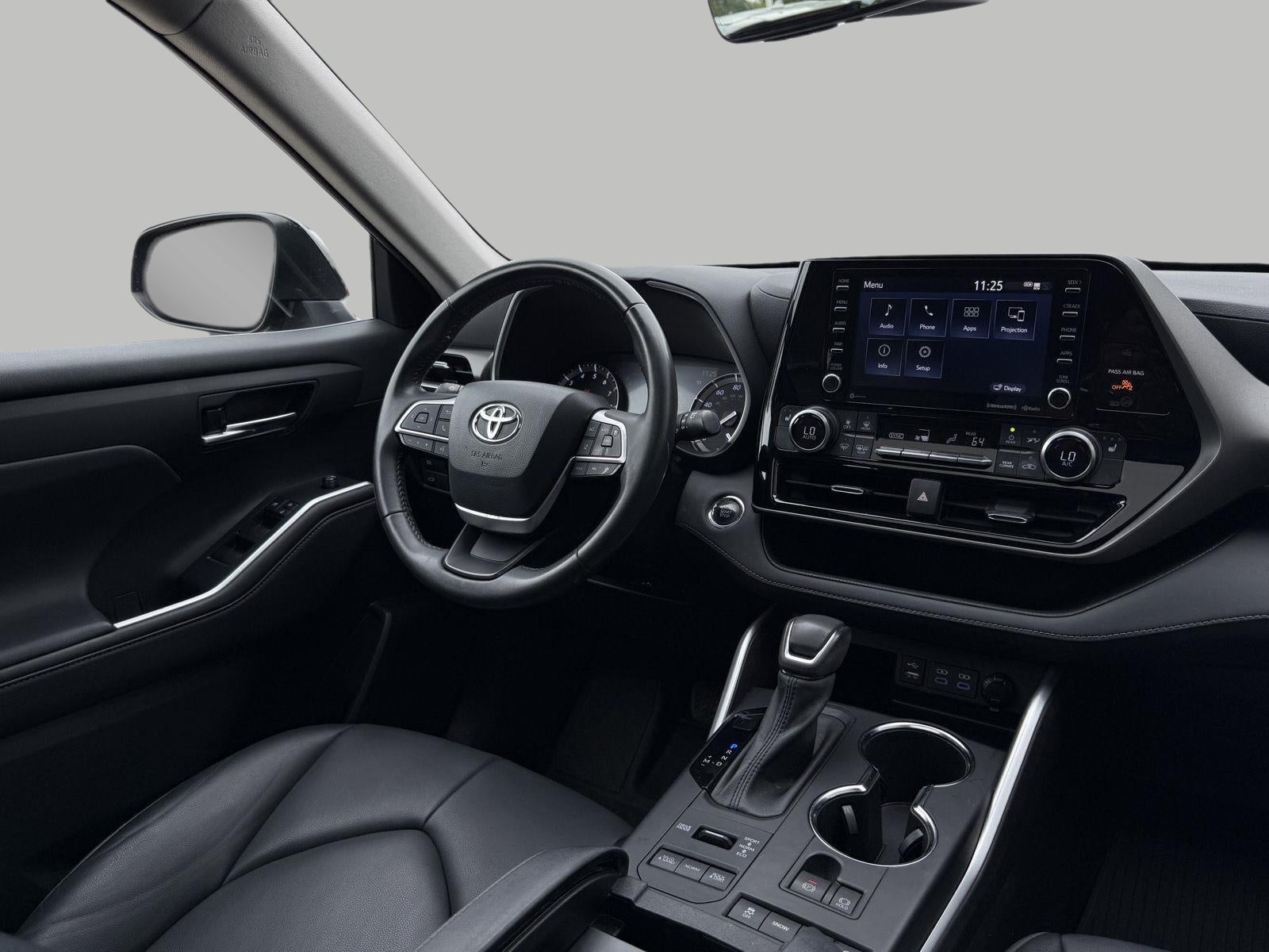 2022 Toyota Highlander XLE AWD (Natl)