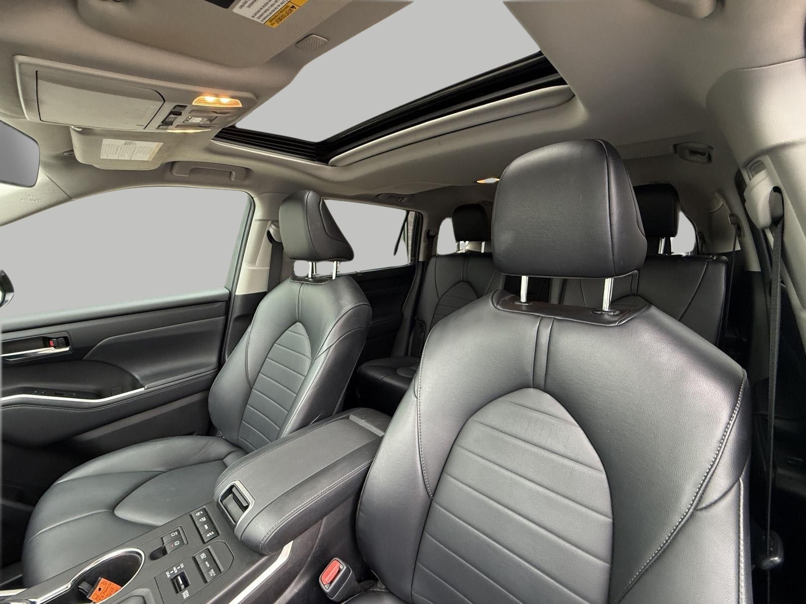 2022 Toyota Highlander XLE AWD (Natl)