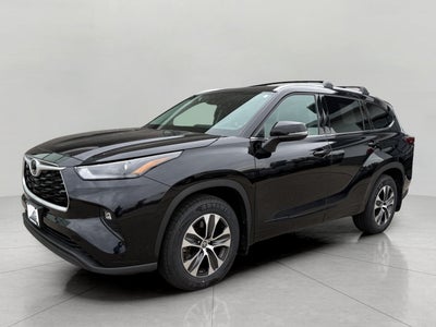 2022 Toyota Highlander XLE AWD (Natl)
