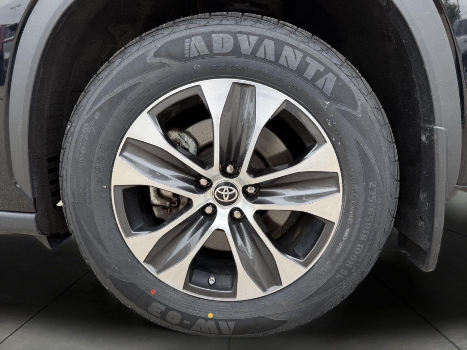 2022 Toyota Highlander XLE AWD (Natl)