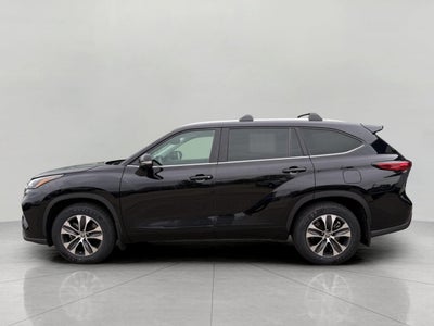 2022 Toyota Highlander XLE AWD (Natl)