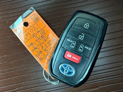 2024 Toyota Sienna XLE