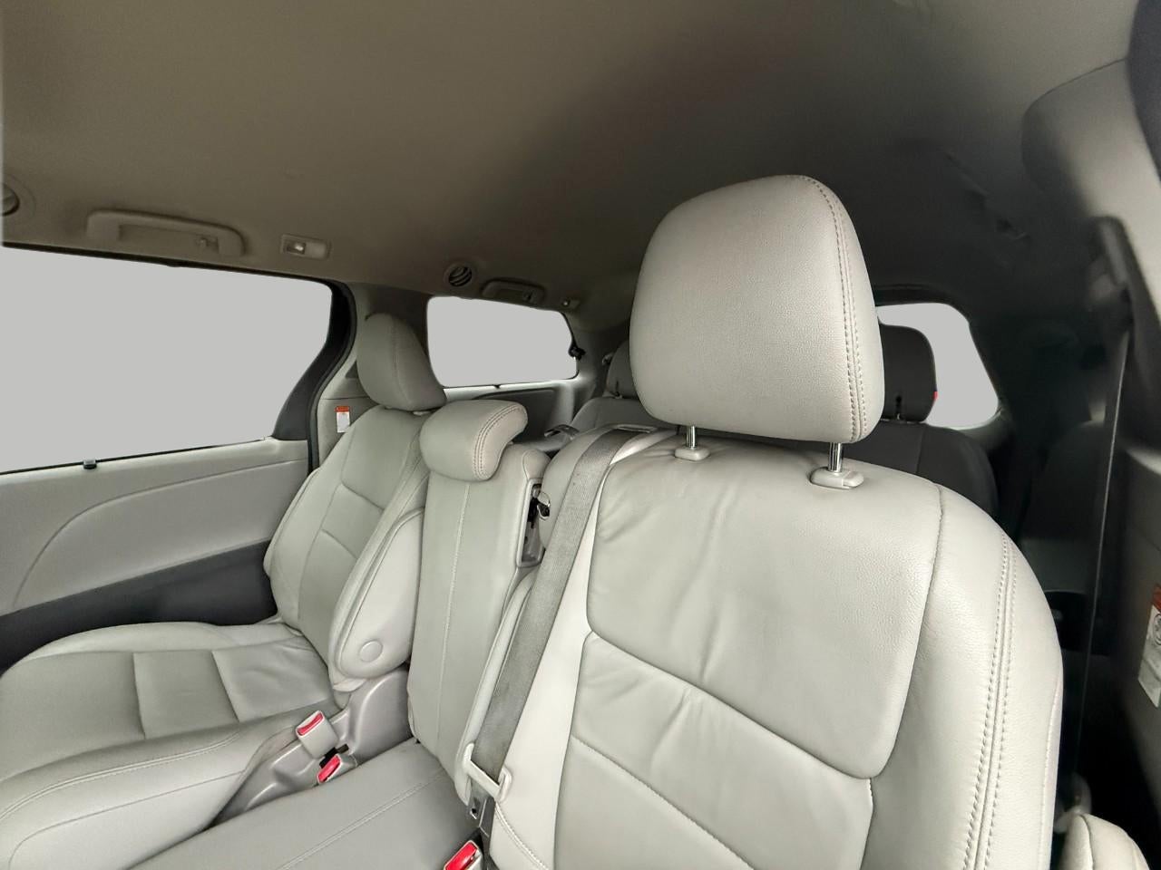 2018 Toyota Sienna XLE