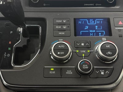 2018 Toyota Sienna XLE