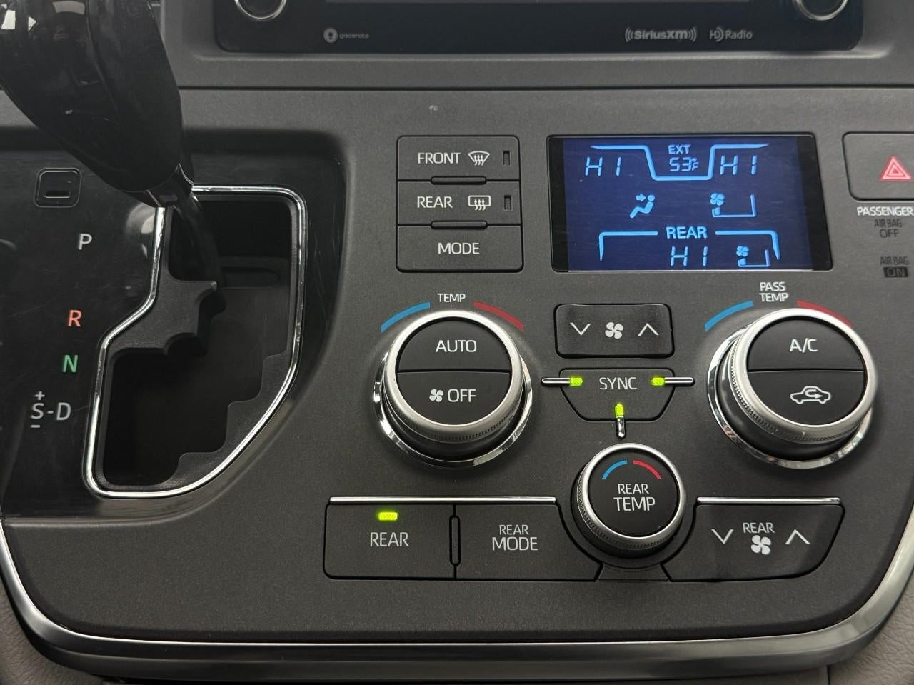 2018 Toyota Sienna XLE