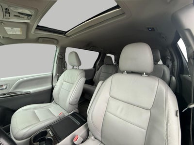 2018 Toyota Sienna XLE