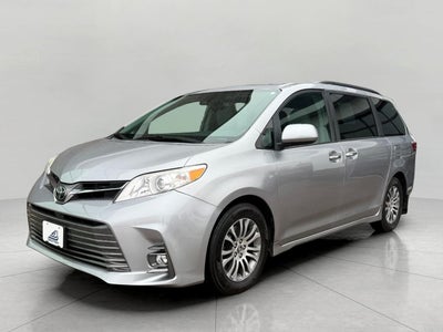 2018 Toyota Sienna XLE