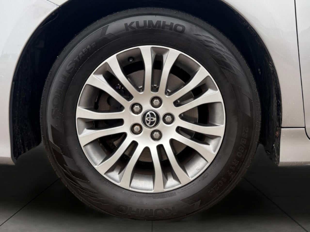 2018 Toyota Sienna XLE