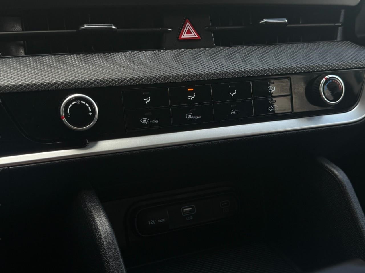 2025 Kia Sportage LX AWD