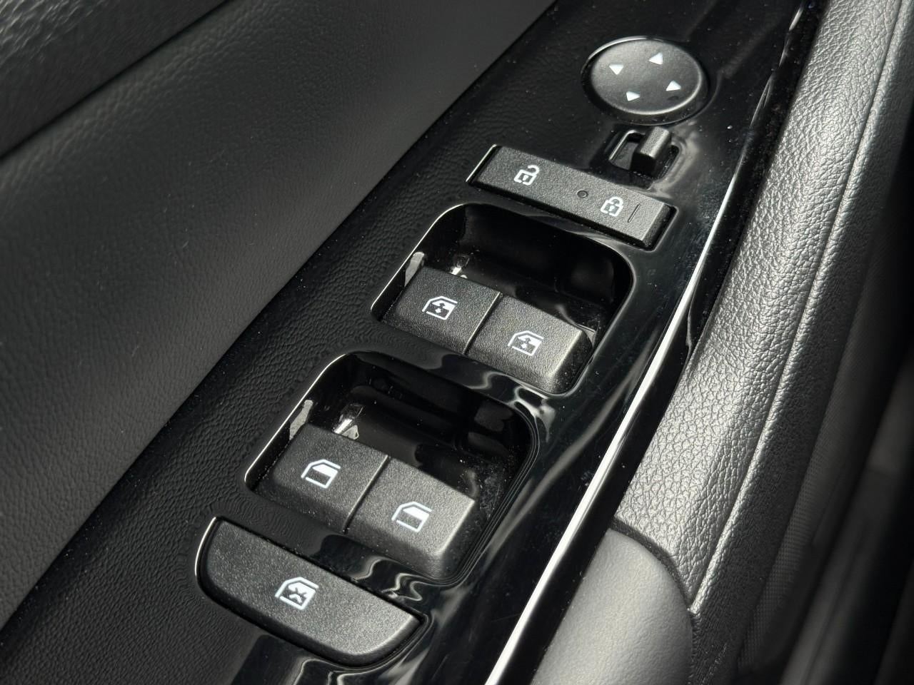 2025 Kia Sportage EX FWD