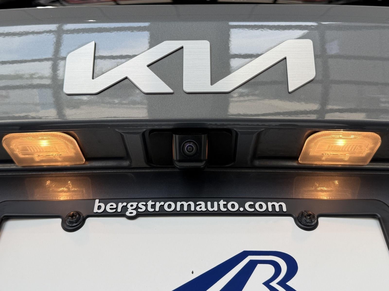 2024 Kia Sorento S FWD