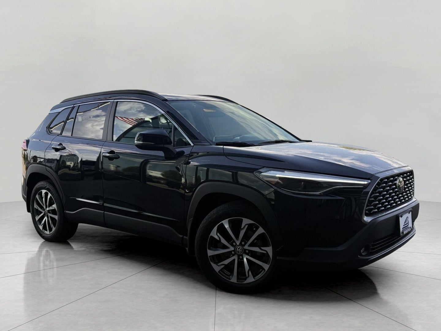 2023 Toyota Corolla Cross XLE 4WD (Natl)