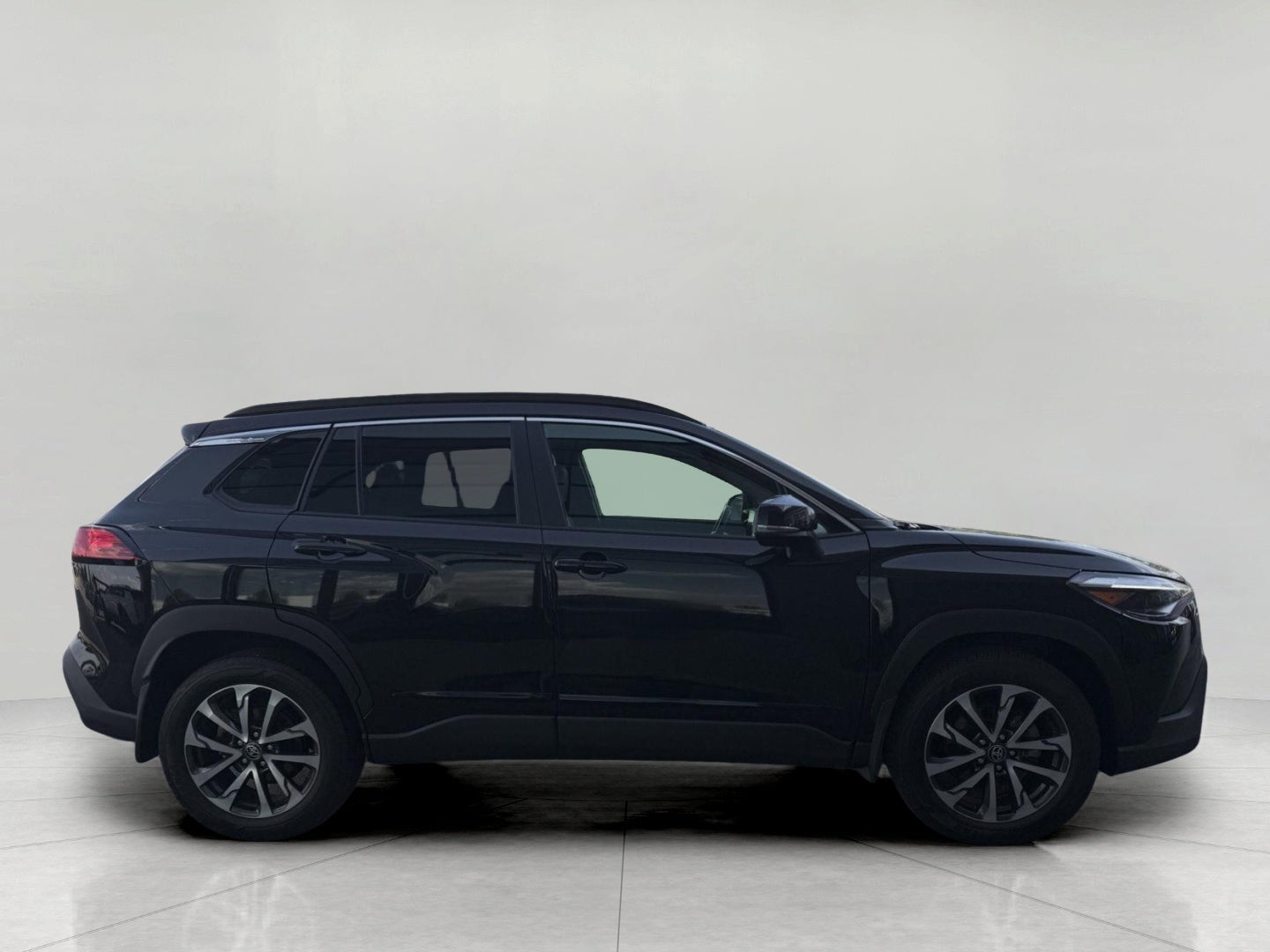 2023 Toyota Corolla Cross XLE 4WD (Natl)