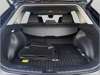 2023 Toyota Corolla Cross XLE 4WD (Natl)