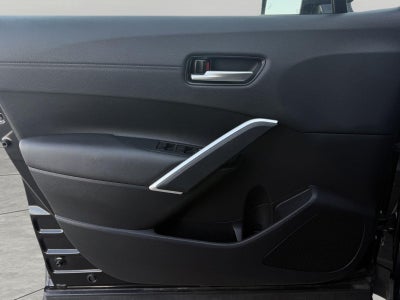 2023 Toyota Corolla Cross XLE 4WD (Natl)