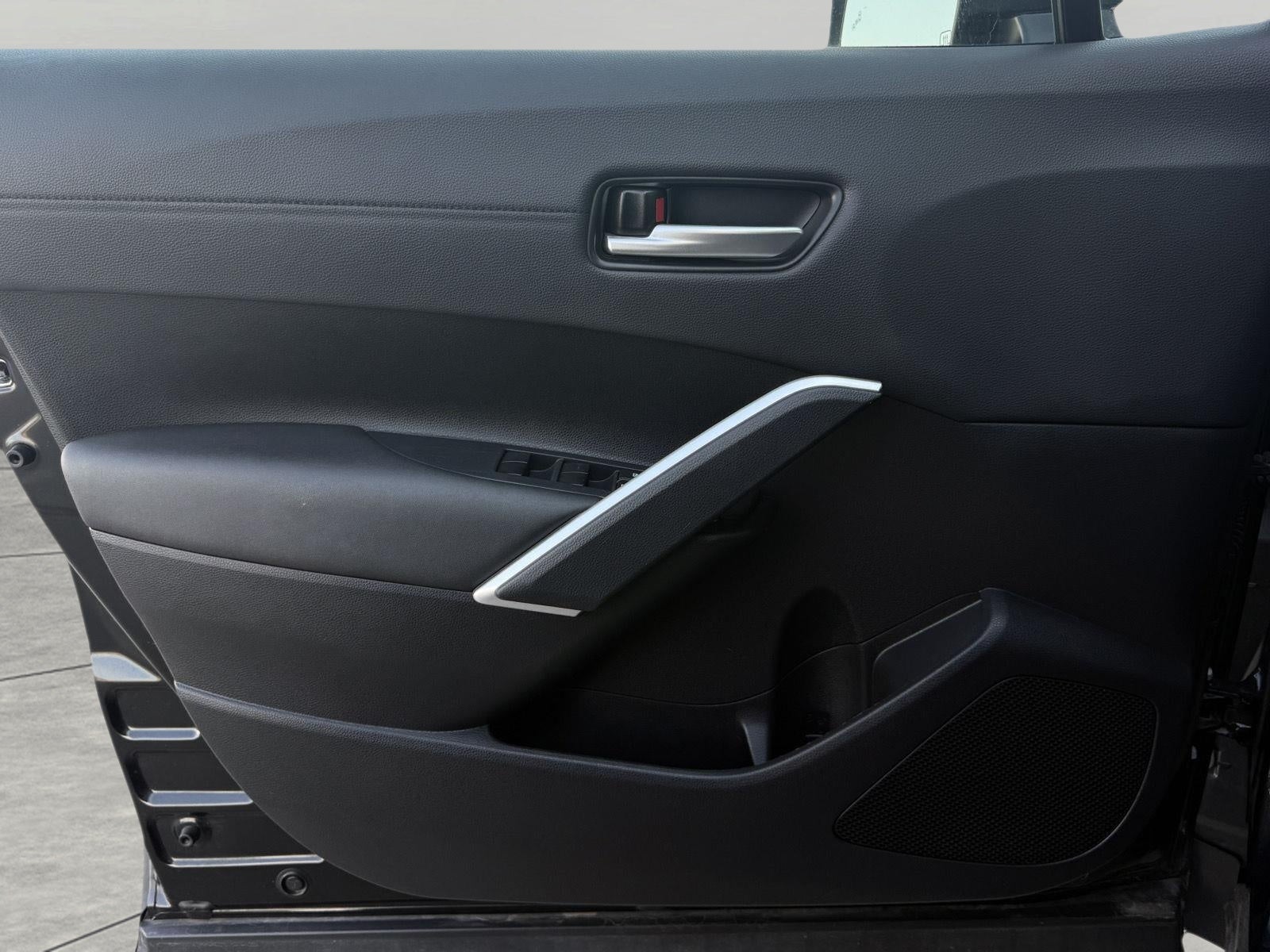 2023 Toyota Corolla Cross XLE 4WD (Natl)