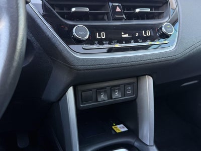 2023 Toyota Corolla Cross XLE 4WD (Natl)