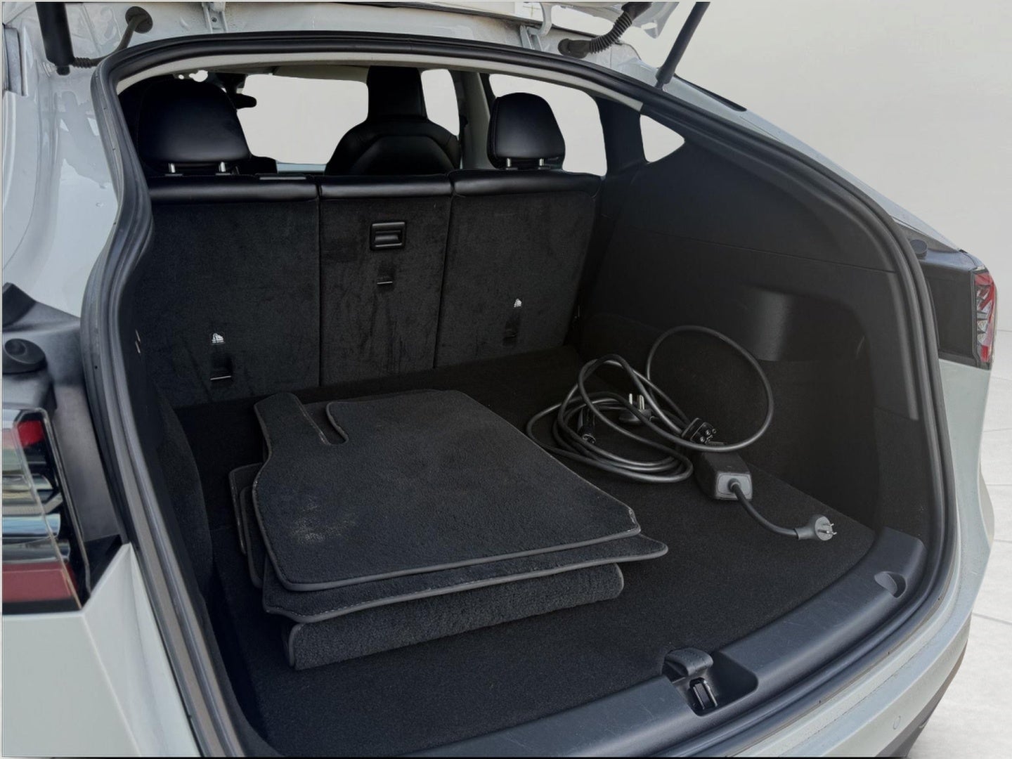 2022 Tesla Model Y Long Range AWD