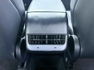 2022 Tesla Model Y Long Range AWD