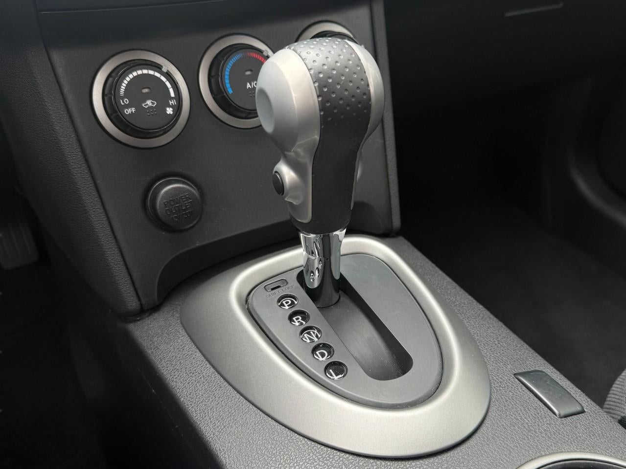 2015 Nissan Rogue Select FWD 4dr S