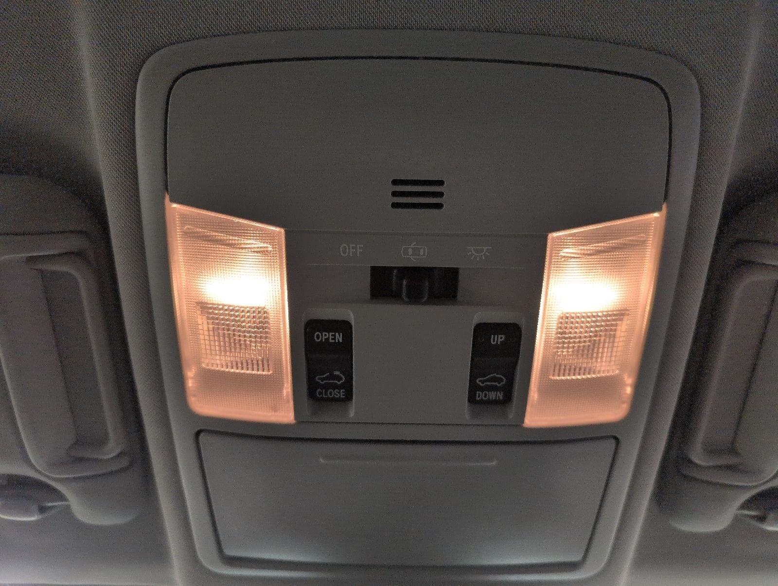 2017 Toyota RAV4 Hybrid Limited AWD (Natl)