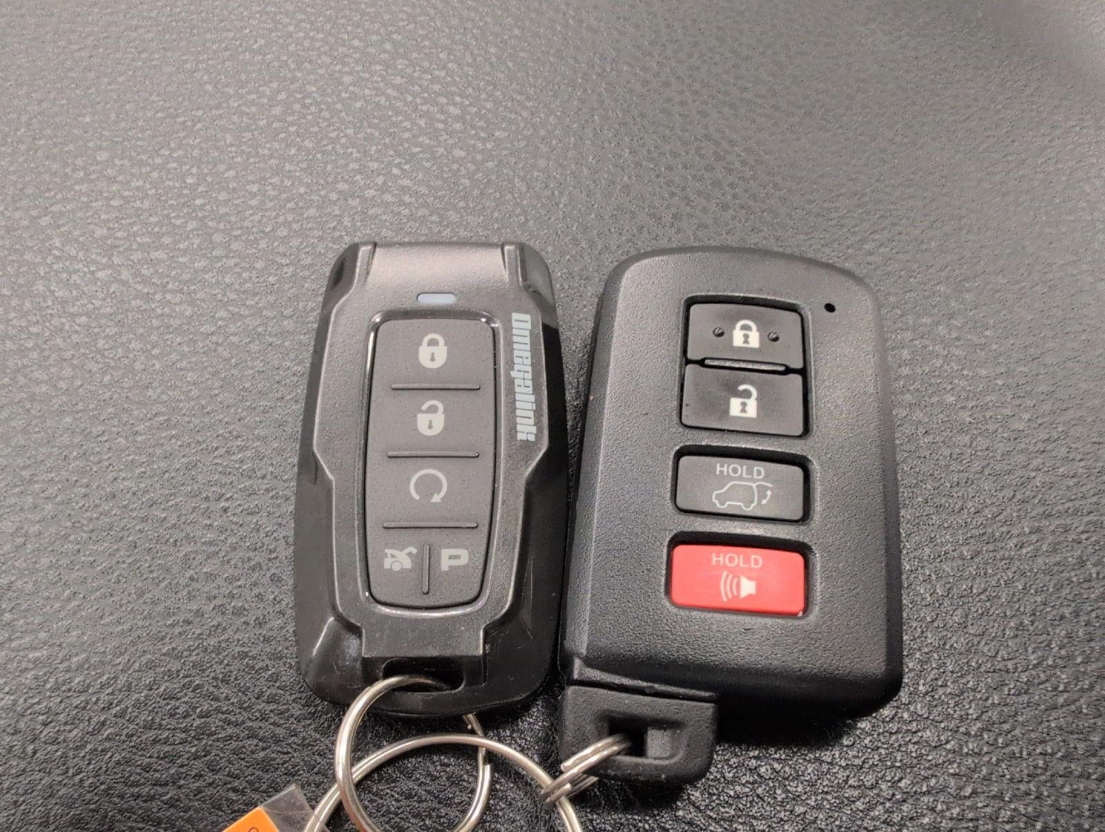 2017 Toyota RAV4 Hybrid Limited AWD (Natl)
