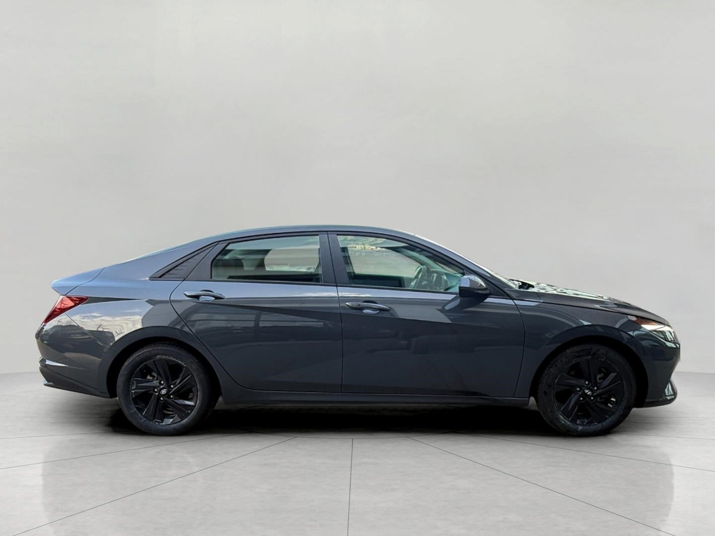 2023 Hyundai Elantra SEL IVT