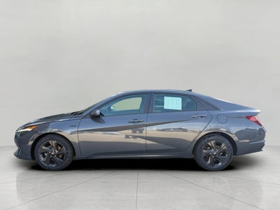 2023 Hyundai Elantra SEL IVT