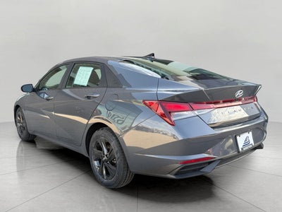 2023 Hyundai Elantra SEL IVT