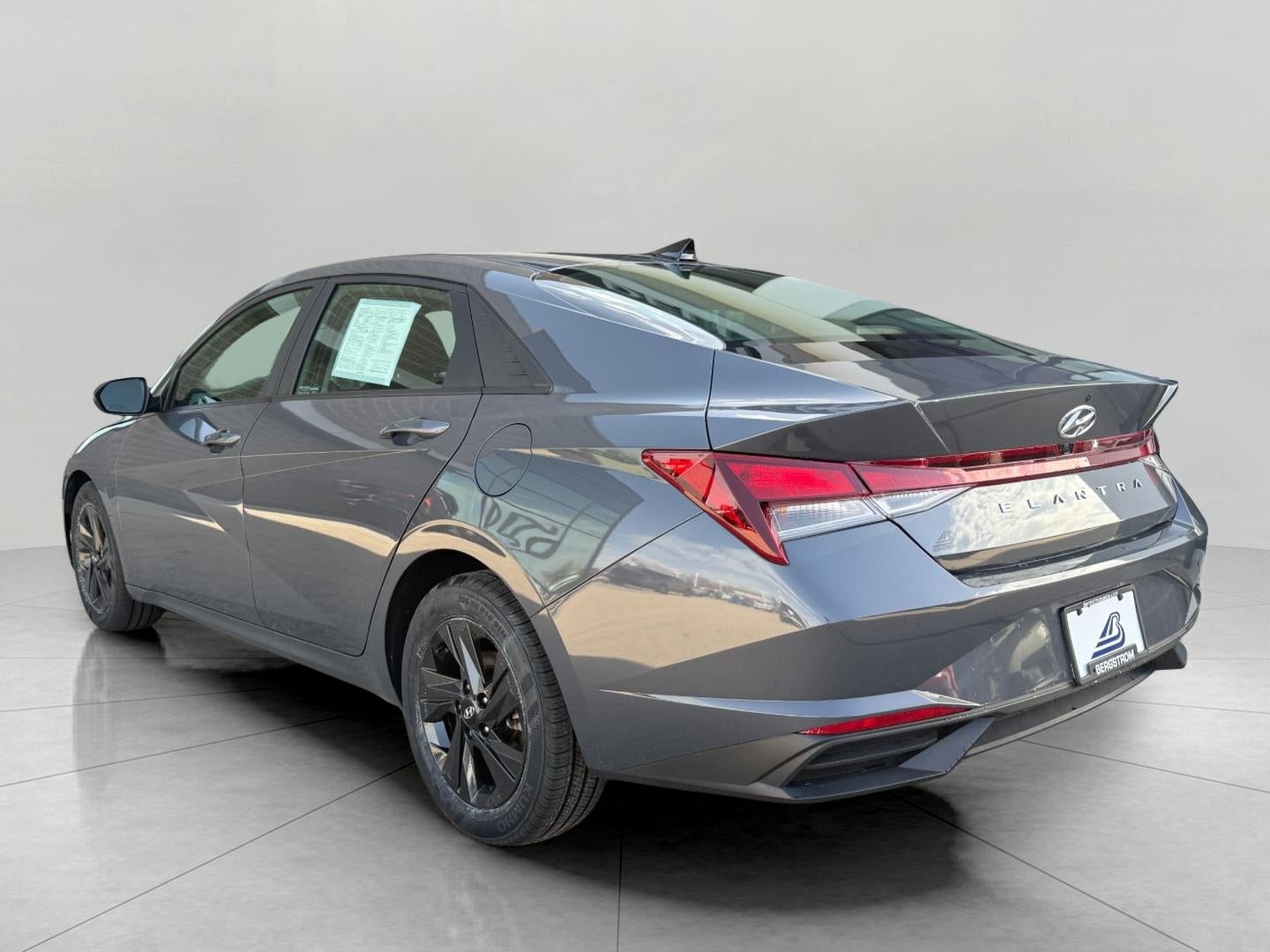 2023 Hyundai Elantra SEL IVT