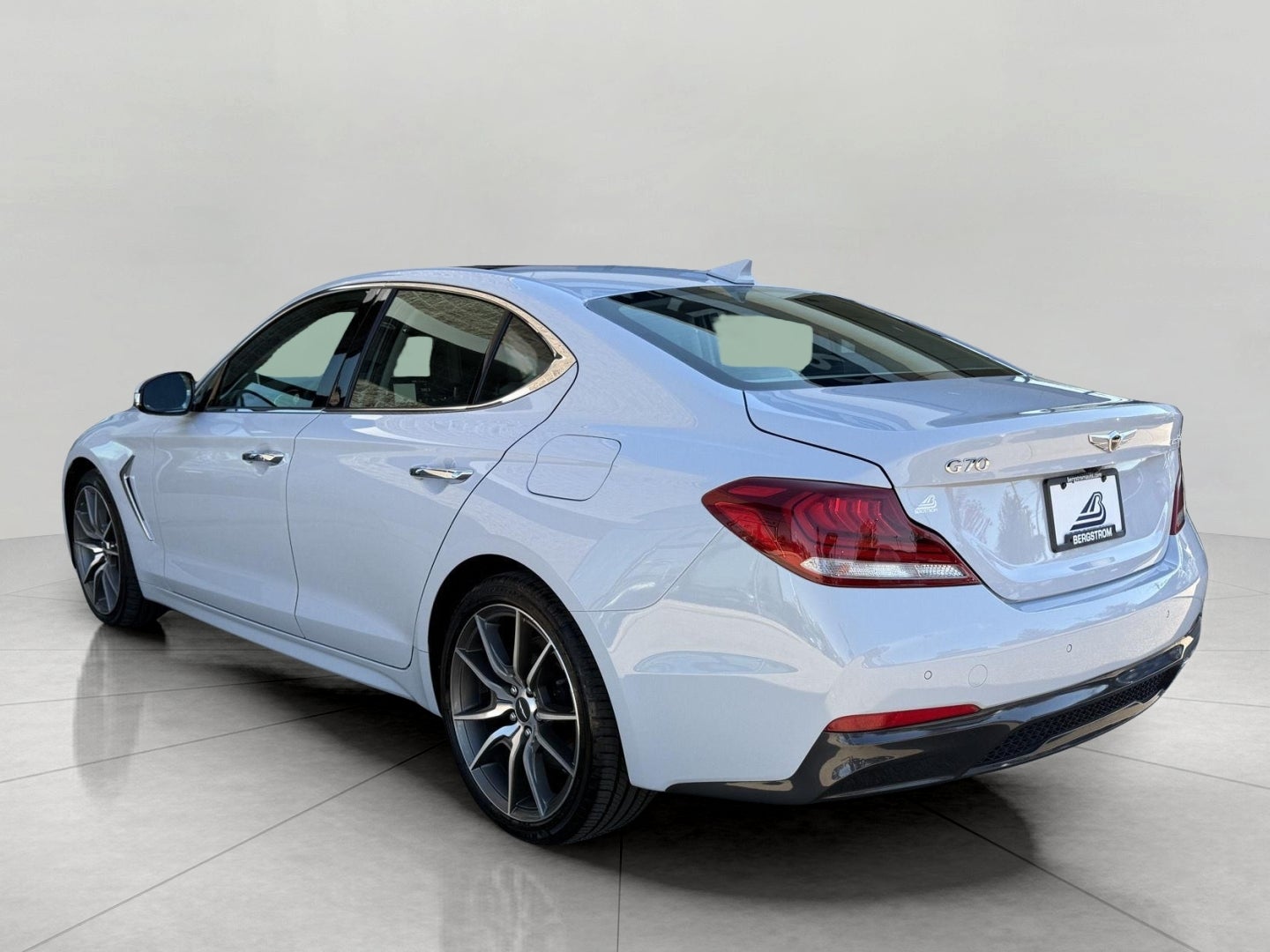 2021 Genesis G70 2.0T AWD